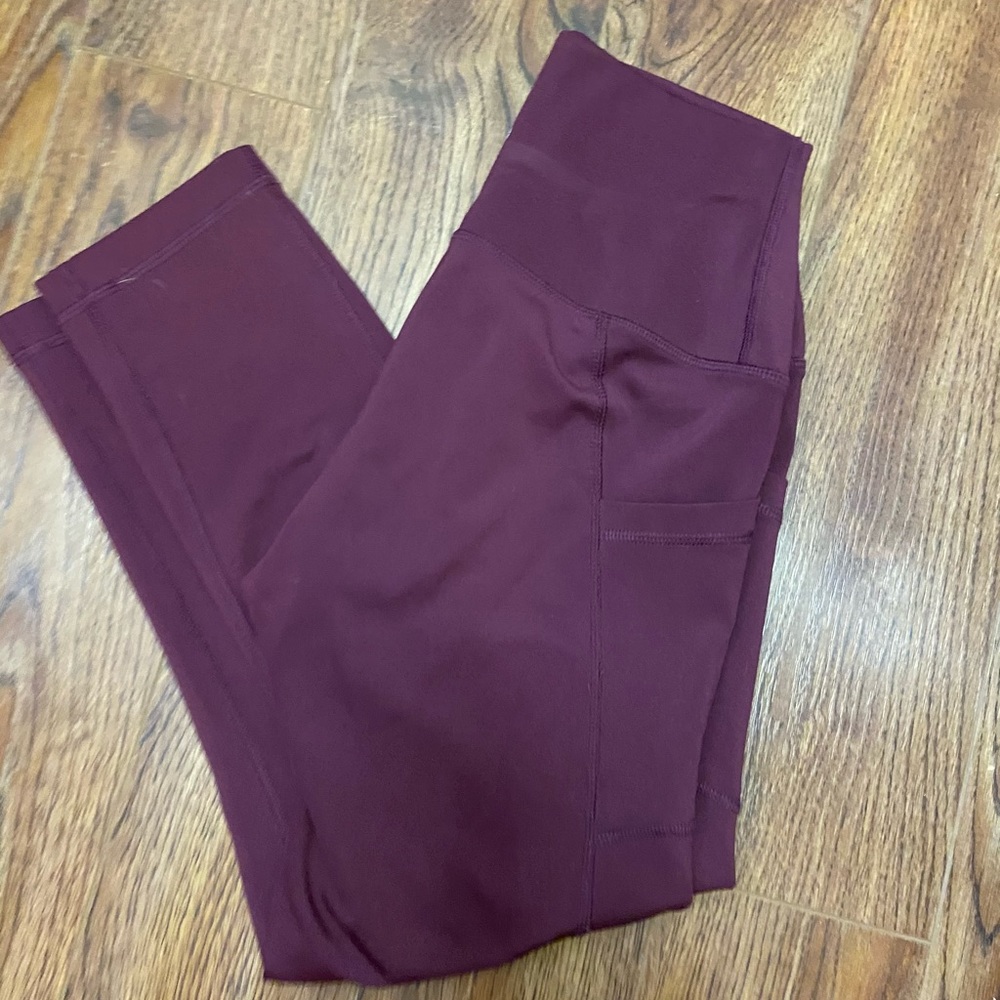 Maroon leggings